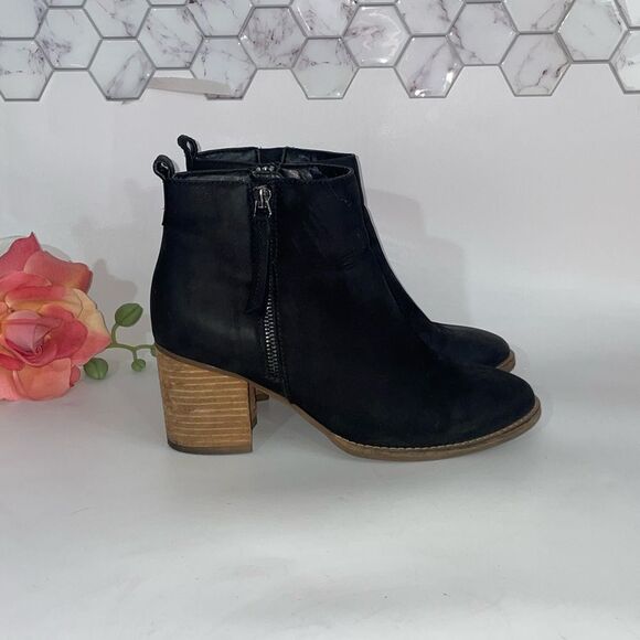 Blondo Waterproof Leather Ankle Boots - Picture 2 of 7